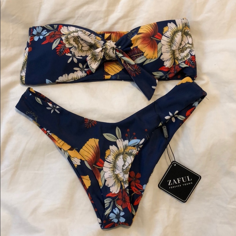 Bandeau bikini